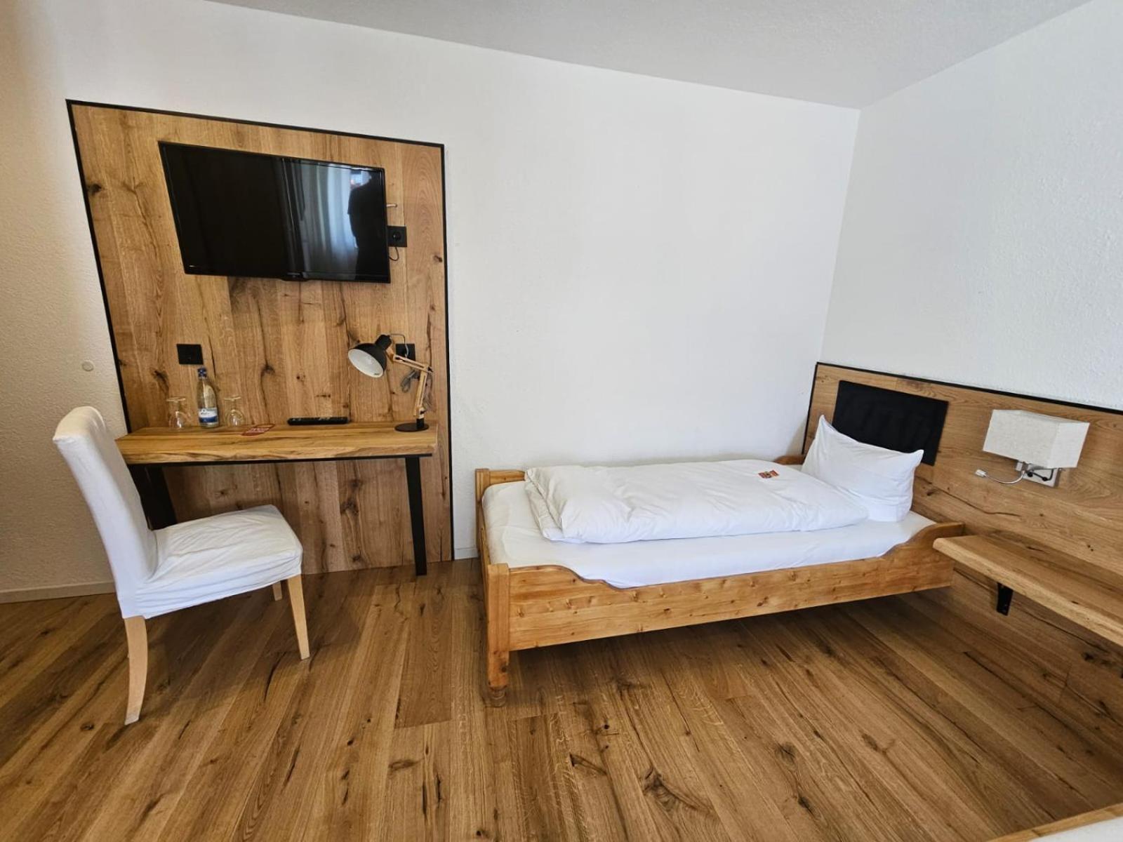 Hotel & Restaurant Tanne Fischingen エクステリア 写真